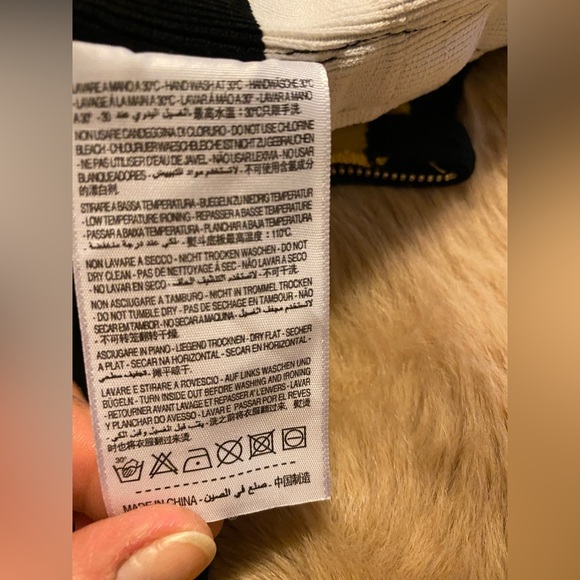 Guess by Marciano Collezione primavera estate 2014
Size 1 - Picture 4 of 7